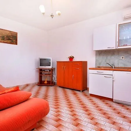 Studio Ivan Dolac 17778a Apartment Jelsa (Hvar)